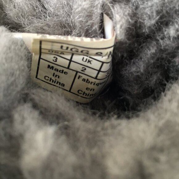 UGG Kids Sz 3 Gray Button Closure Boots - Picture 8 of 9